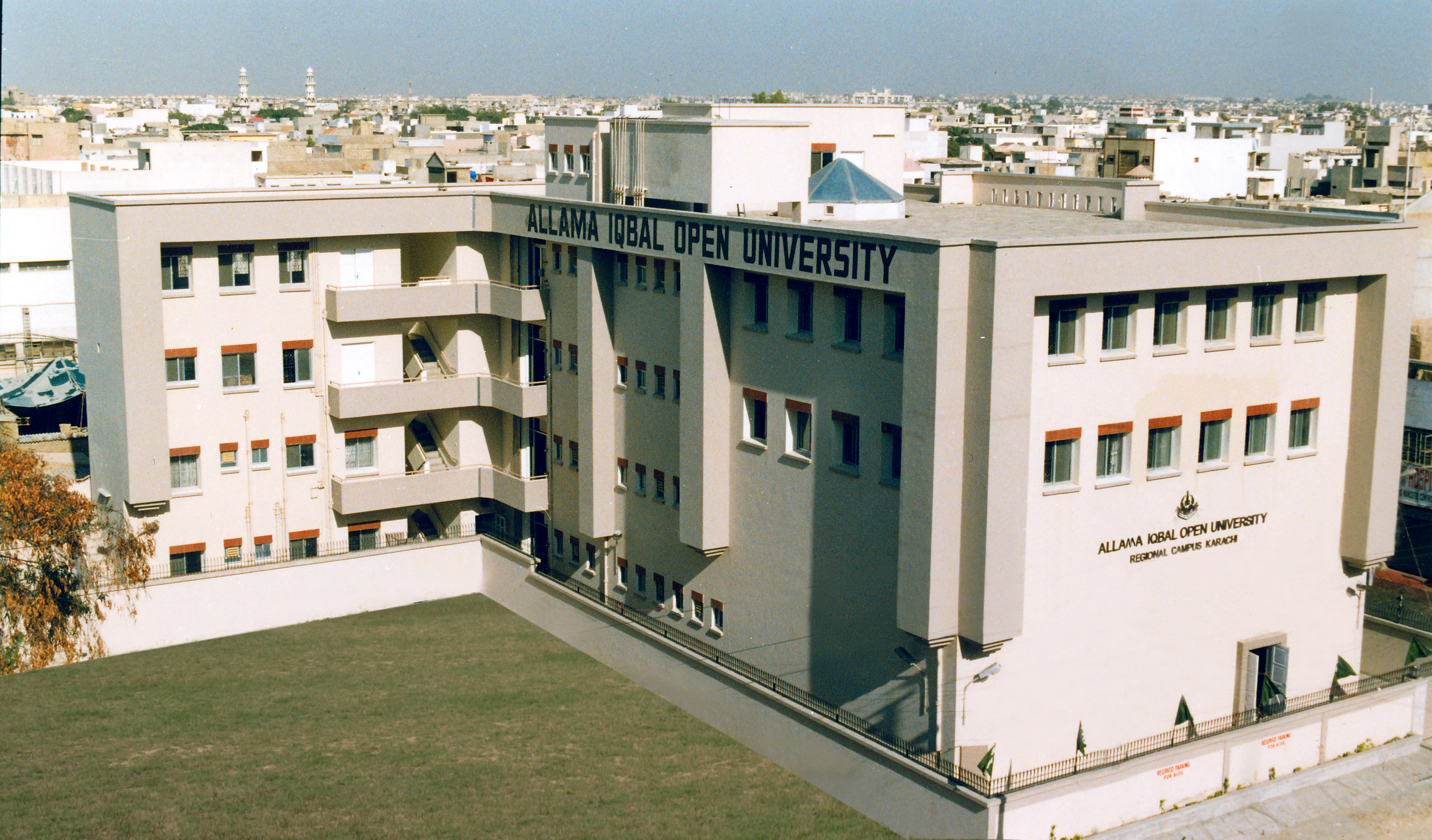 Campus 7